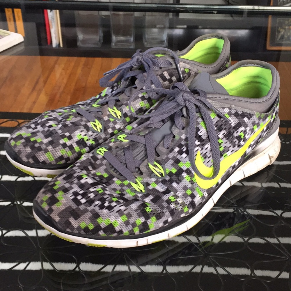 Nike Women’s Free 5.0 - Size 9